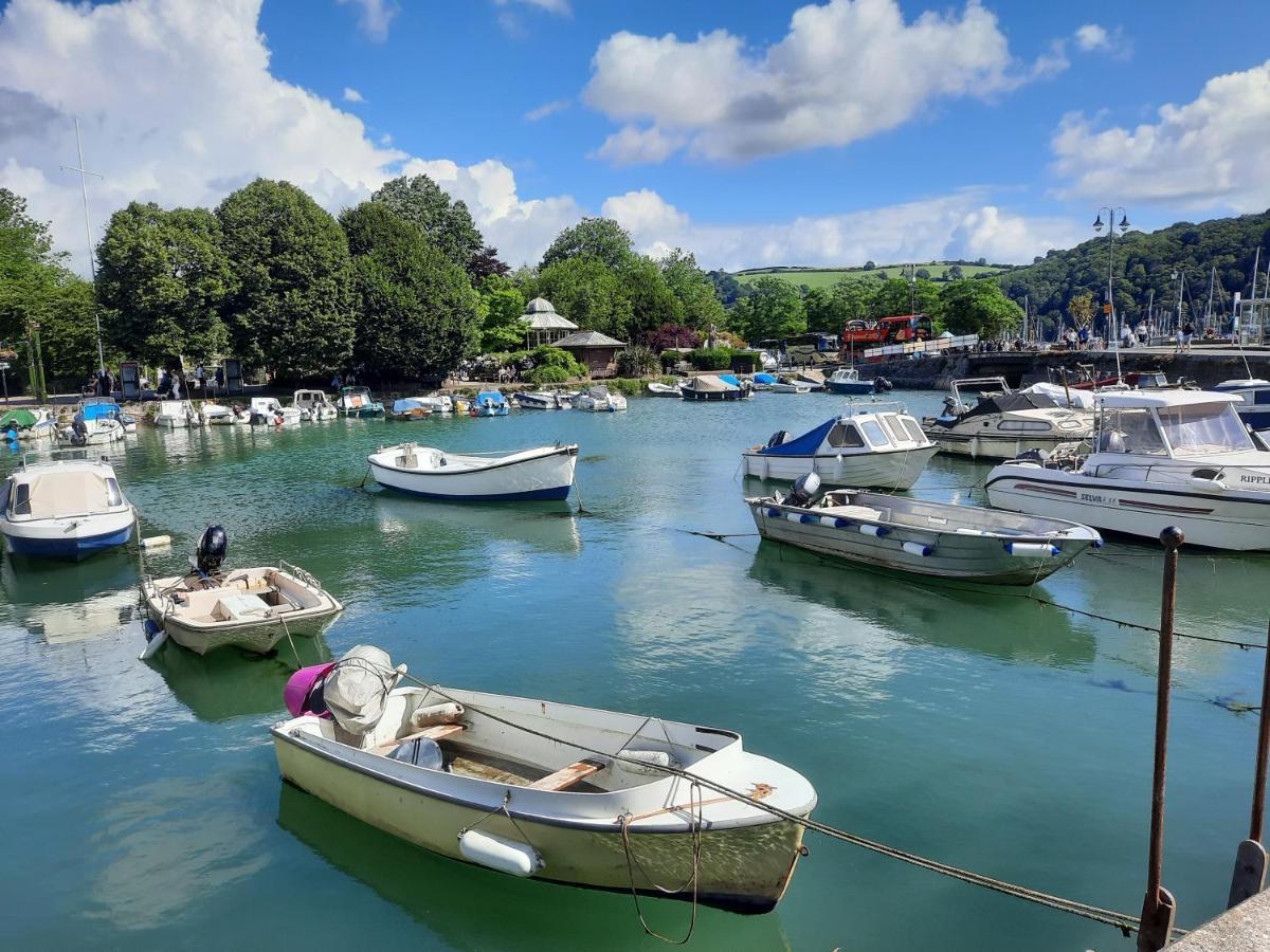 Sunnydaze-Detached Chalet With 2 Bedrooms And 2 Bathrooms And Private Parking Outside Door Dartmouth Esterno foto