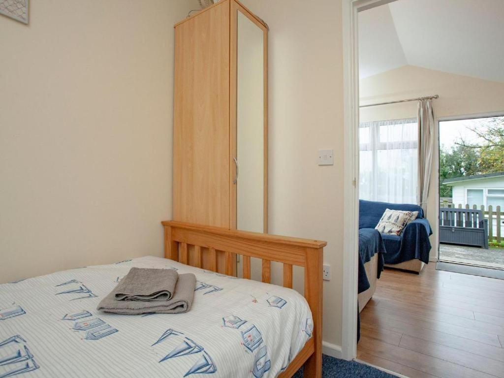 Sunnydaze-Detached Chalet With 2 Bedrooms And 2 Bathrooms And Private Parking Outside Door Dartmouth Esterno foto