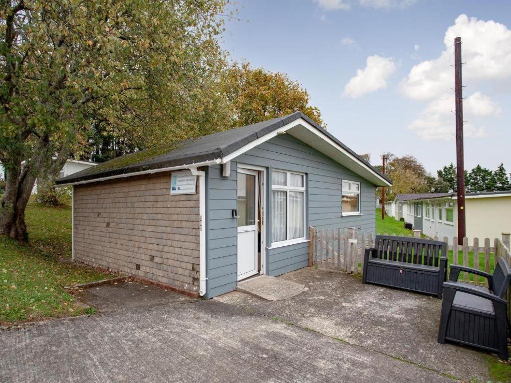 Sunnydaze-Detached Chalet With 2 Bedrooms And 2 Bathrooms And Private Parking Outside Door Dartmouth Esterno foto